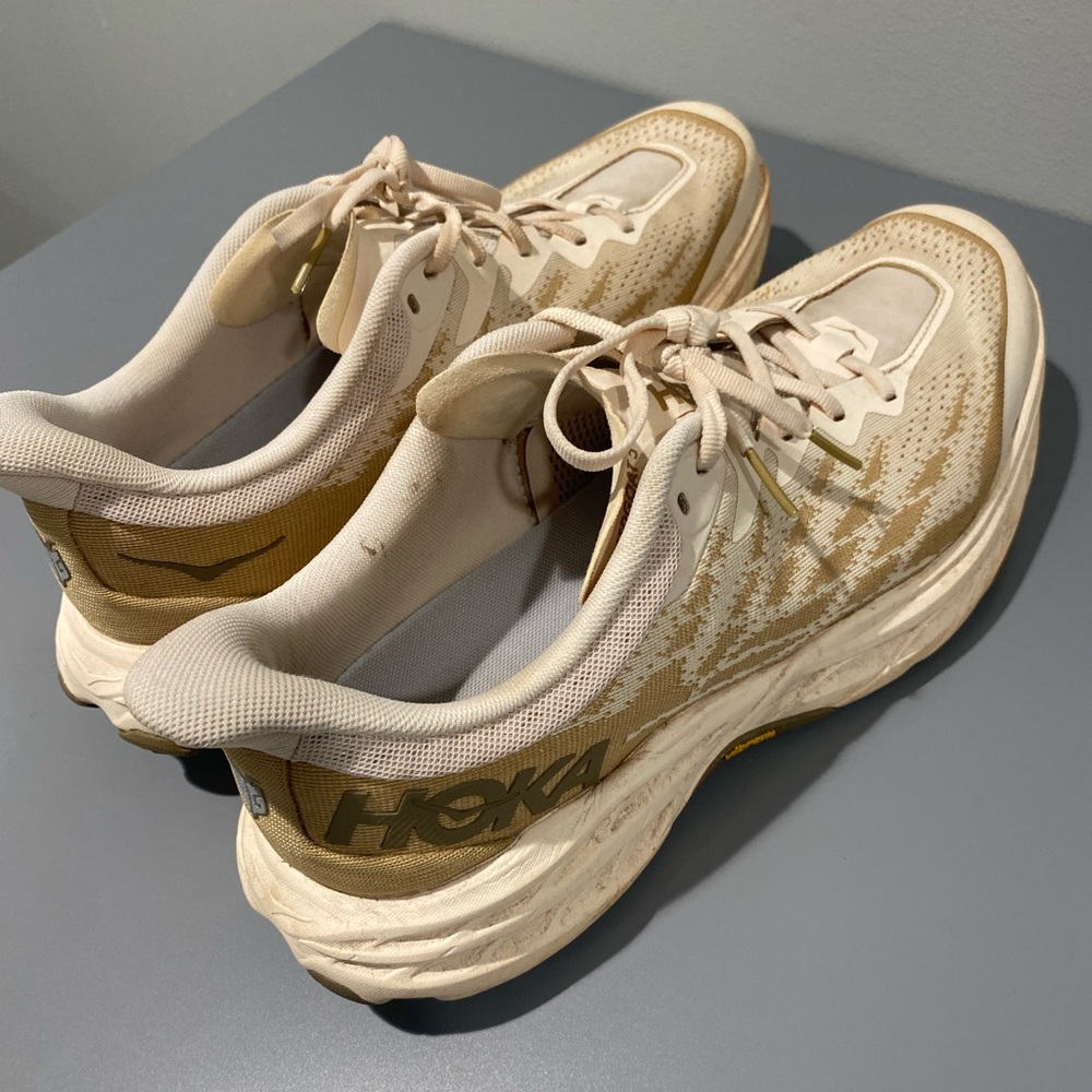 Hoka Speedgoat - Picture 2 of 3